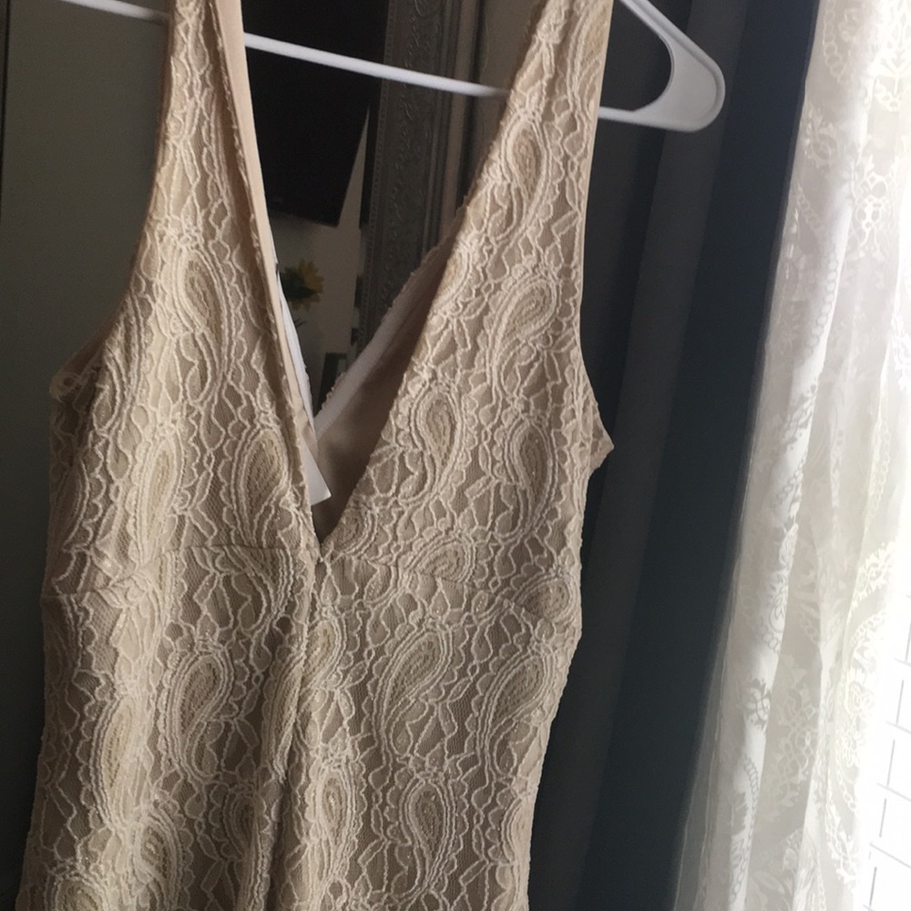 Dainty Hooligan Tan and white gorgeous dress